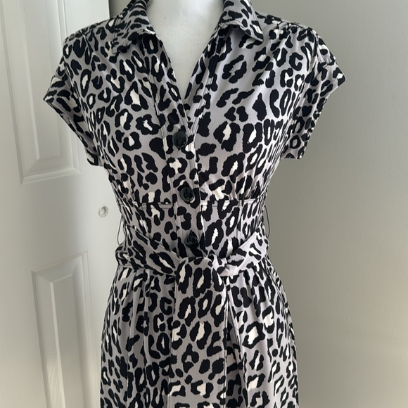 PRISTINE NWOT INC BUTTON DOWN -Stylish Size 2 - Picture 2 of 7